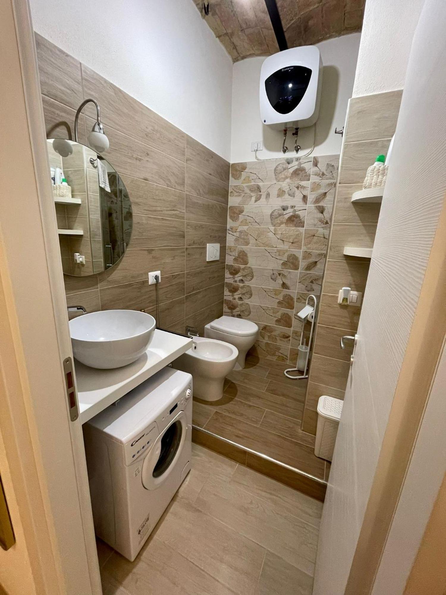 Casa Vacanze - La Torre - Appartamento Marta Bagian luar foto