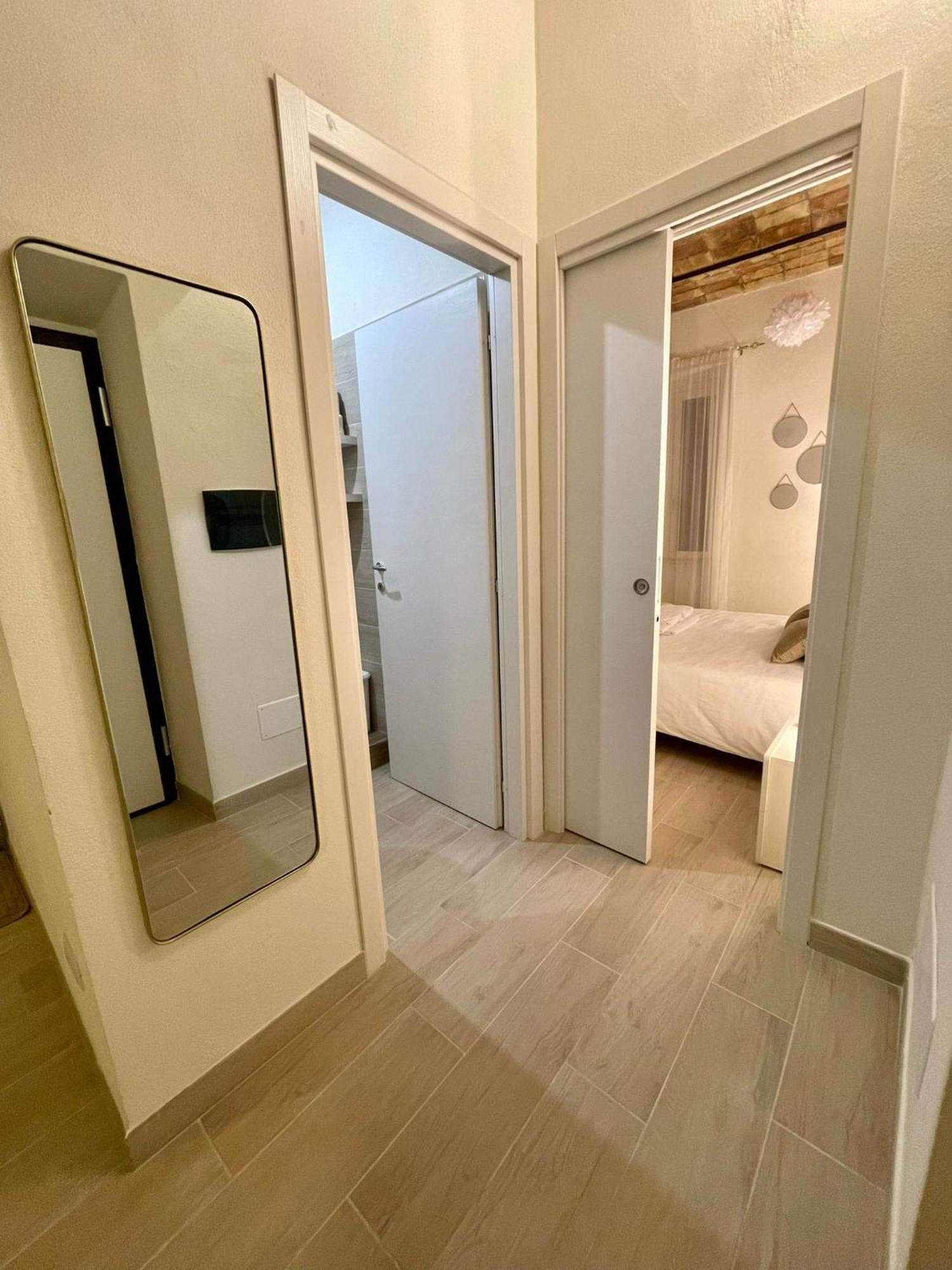 Casa Vacanze - La Torre - Appartamento Marta Bagian luar foto